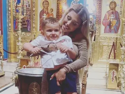 Джулиана Гани кръсти сина си