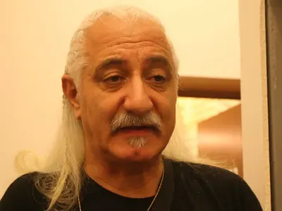 Eтиен Леви: Три пъти карахме COVID с жена ми, тя лежа и в болница