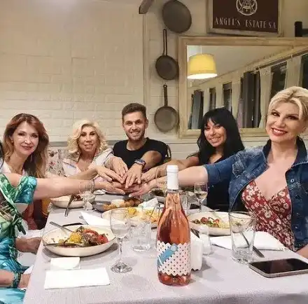 Женското турне: Естрадният елит се събра на вечеря