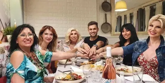 Женското турне: Естрадният елит се събра на вечеря