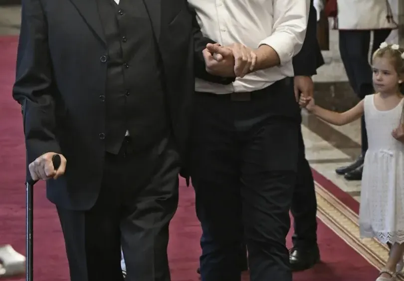 ﻿Капитан Петко  щъка с нова  тазобедрена става
