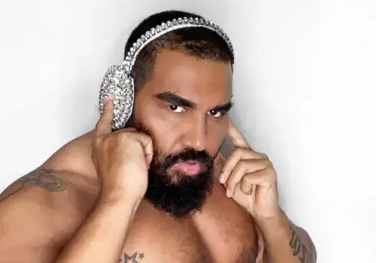 Кой е по-добрият?! Азис захапа Бионсе за новия й албум