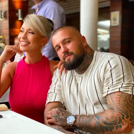 Лъсна истината за раздялата: ММА боецът спукал Тита от бой!