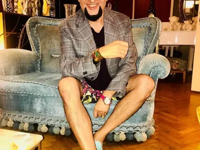 Любовното гнездо: Евгени Минчев полива нов апартамент с Мая Илиева