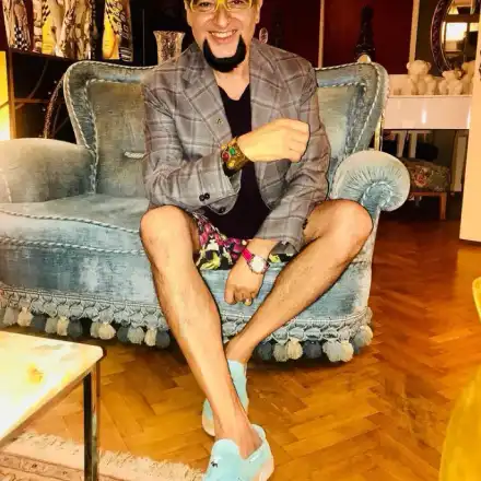 Любовното гнездо: Евгени Минчев полива нов апартамент с Мая Илиева