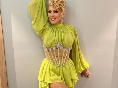 Лорд Евгени Минчев: ﻿Хилав интерес към сакото на Панайот, Азис - живот в розово и... косми + още и СНИМКИ