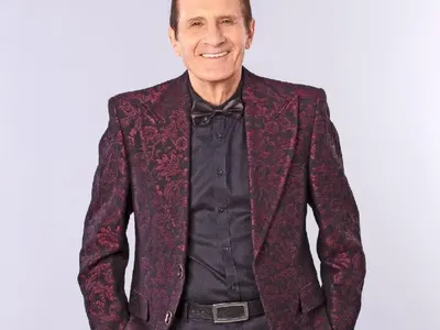 Лорд Евгени Минчев: ﻿Хилав интерес към сакото на Панайот, Азис - живот в розово и... косми + още и СНИМКИ