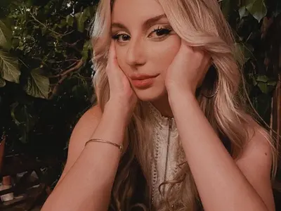 Михаела Маринова си клъцна носа и наду джуки