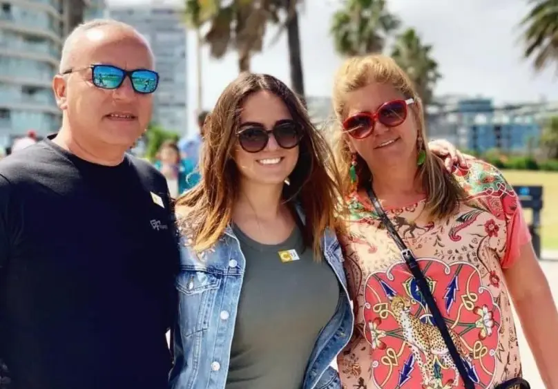 Милионер ли е Гълъб Донев? (С какви пари семейството му обиколи земното кълбо?)