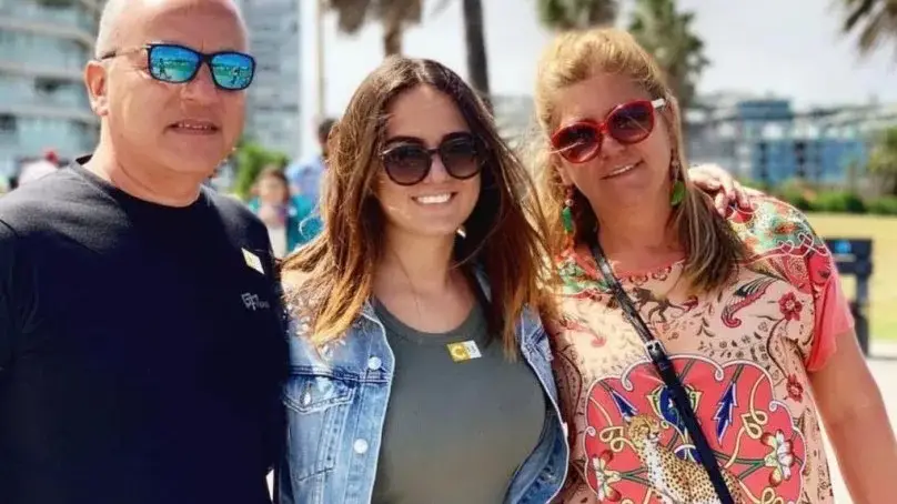 Милионер ли е Гълъб Донев? (С какви пари семейството му обиколи земното кълбо?)