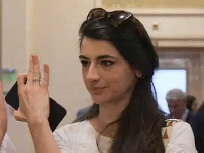 От първа ръка: Лена не е разваляла годежа с Мирослав, обичат се повече от всякога!