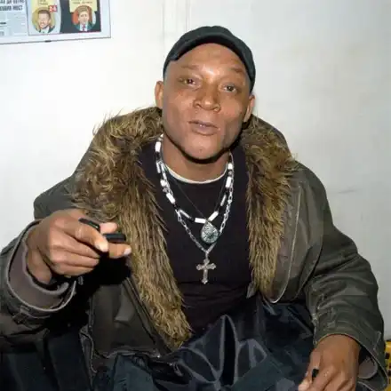 Питон спасявал Кофе Бабоне от скинари