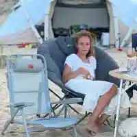 Радина Кърджилова летува на палатка