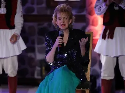 Сашка Васева вдигна на крака публиката на „Пирин фолк“