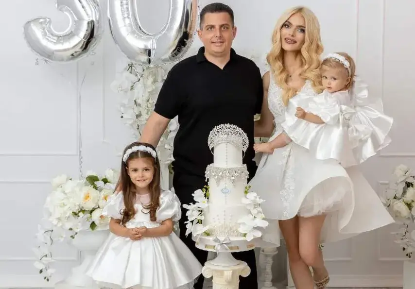 След тежък удар: Мъжът на Мис България с три кръвоизлива в мозъка