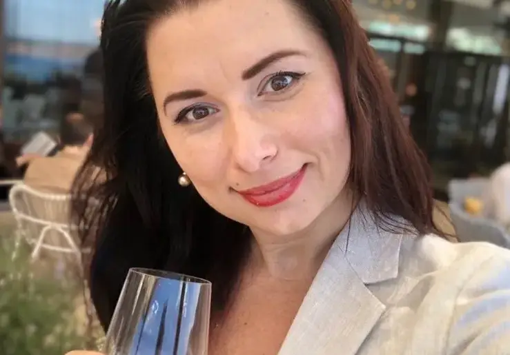 СМЯХ! Кобилкина отсече: Жените не просят, а упражняват техниката „Трябва да поискаш пари“