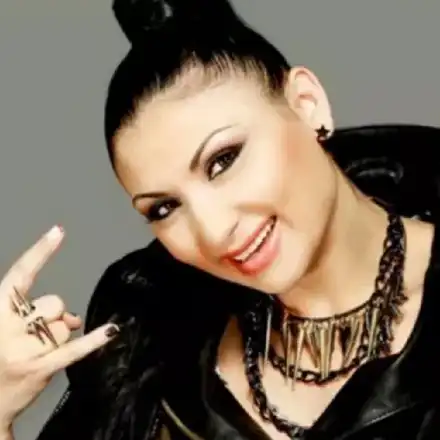 Софи Маринова – обект на имитация в „Звездите в нас”