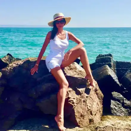 Топ тяло! Наталия Гуркова изпоти местните в Тасос