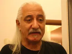 Eтиен Леви: Три пъти карахме COVID с жена ми, тя лежа и в болница