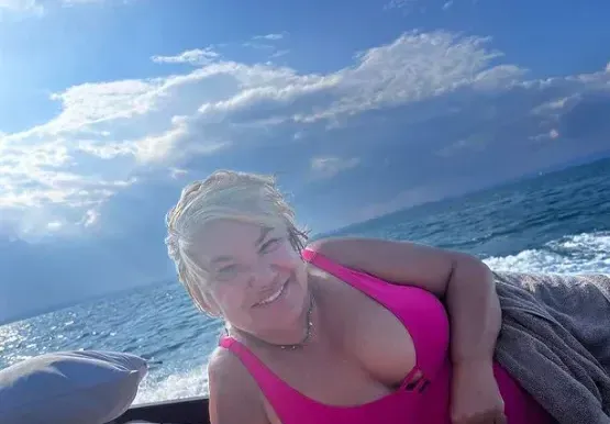Марта Вачкова плаши феновете си на морето