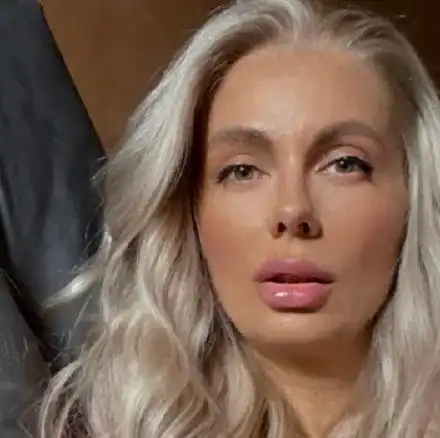 За да забрави голямата любов: Венета Райкова спи с различни мъже