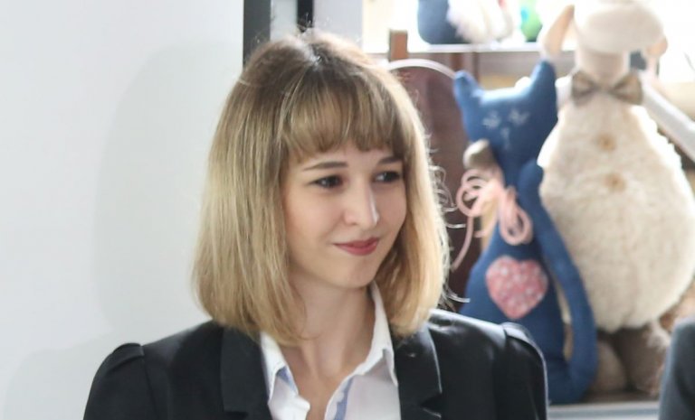 Русокоса амбиция измести Лена от сърцето на Кирил Петков