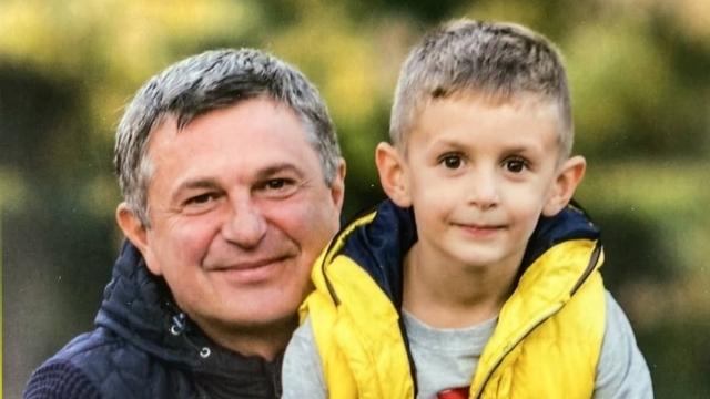 Синът на Милен Цветков в училище за 10 бона
