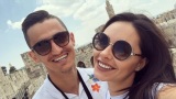 Миска заминава с бебето за Кипър