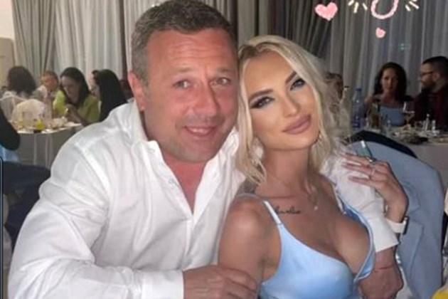 Рачков празнува с тъщата (Уау снимка)