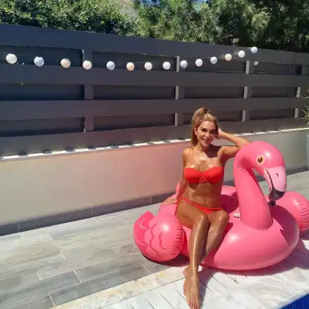 Бони подкара фламинго