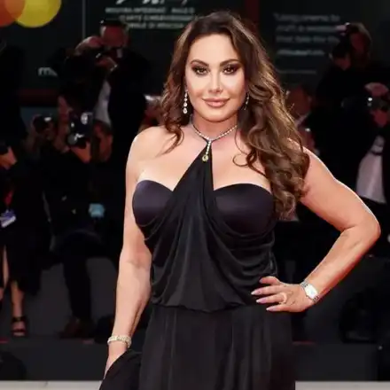 Дарина Павлова видя внучката