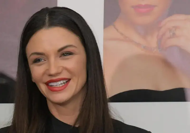 Диляна в компанията на режисьор