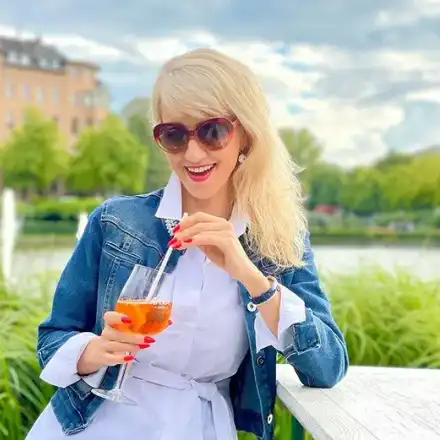 Дони и Момчил се запознали във фейсбук (Мисис Баба лети от щастие)