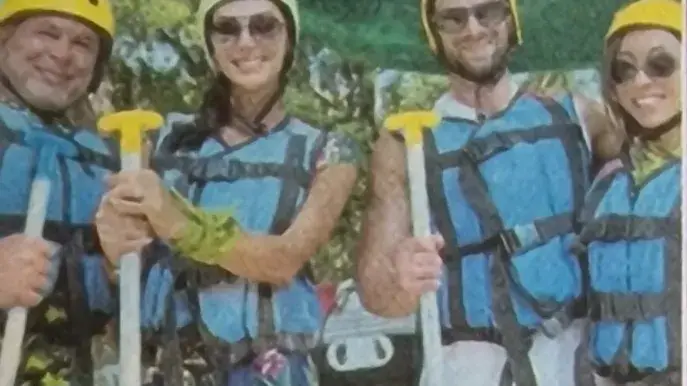 Екстремно! „Мис Дупе” се пусна на рафтинг в Турция