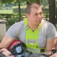 Емили с тротинетката: На 12г. наръгах баща си с нож!