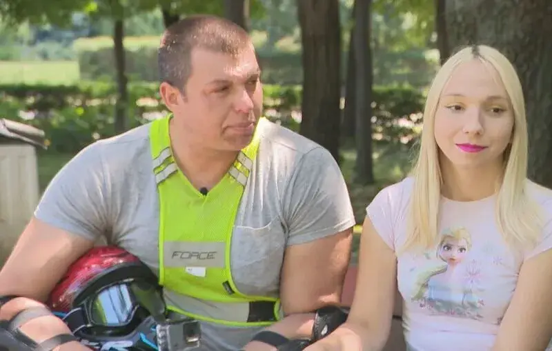 Емили с тротинетката: На 12г. наръгах баща си с нож!