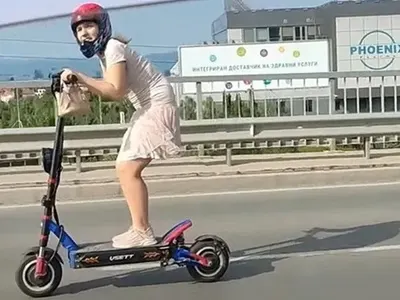 Eмили с тротинетката: Спирам да фуча, страхувам се да не вляза в затвора