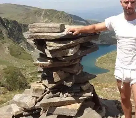 Хекимян се завръща, но в интернет