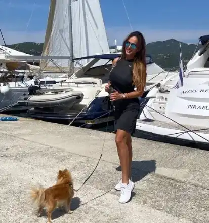 И на почивка! Глория не остава без работа