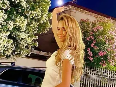 Ивайла Бакалова с нов тузарски джип