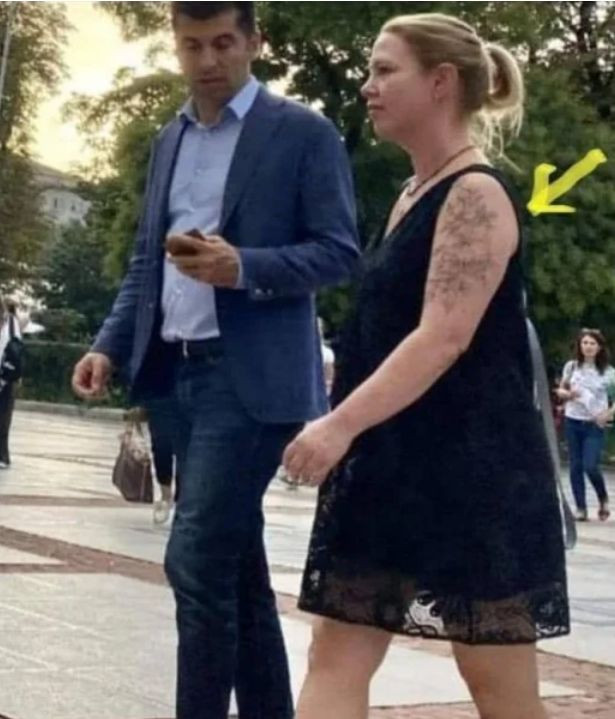 Жената на Кирил Петков обикаля София в оскъдна черна рокля (Папарашки снимки)