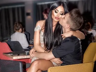 Любимата на Теофиков си хвана нов