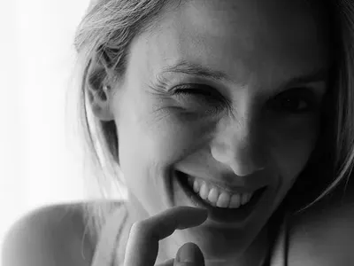 Луиза Григорова набива мюсли