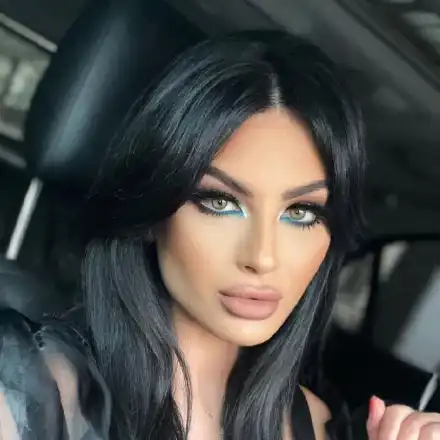 Мис България стряска с анорексично тяло! Четат й се ребрата (ФОТО)