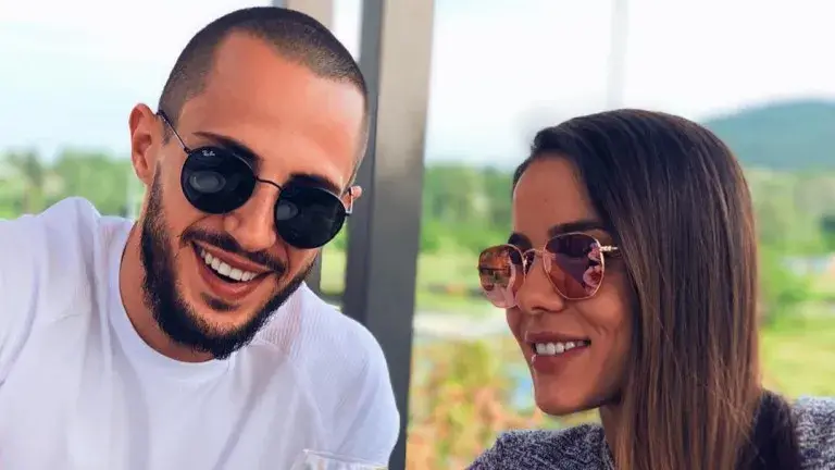 Наглост: Наум Шопов и годеницата му извиват ръцете на собственици на хотели за пари