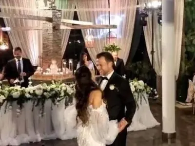 Ненчо Балабанов се ожени на морето