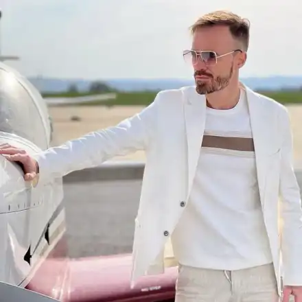 Ники Илиев радва безплатно баби на село (Снимка)