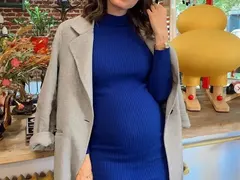 Нора Шопова се оплаква от  дрехите за бременни