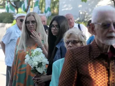 Правнучката на Тато иска да е политик, надява се да е следващата жена премиер