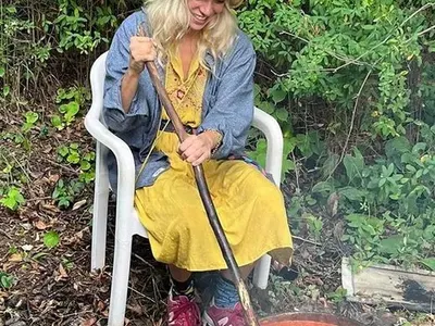 Рая Пеева вари лютеница с Явор Бахаров